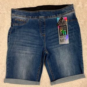 Denim cuffed short